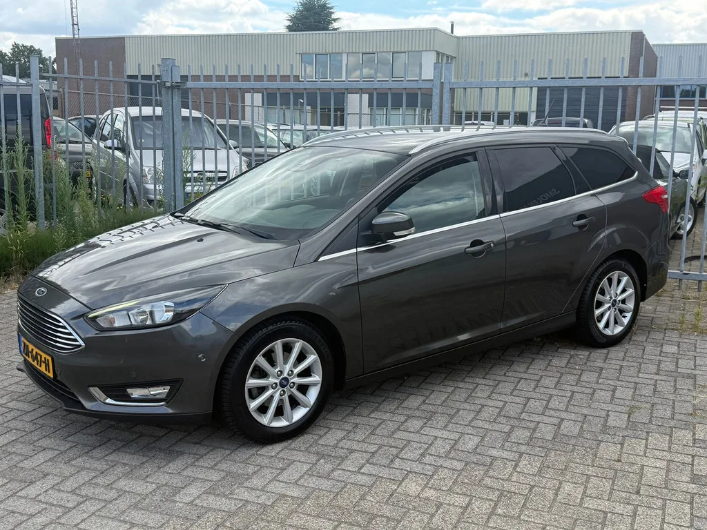 Ford Focus (2018) — foto 1