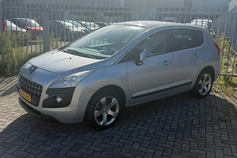 Peugeot 3008 (2010)