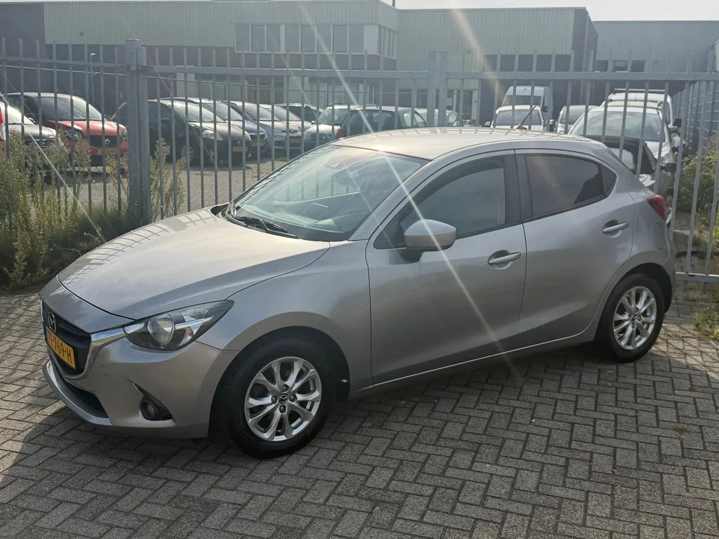 Mazda 2 (2016) — foto 1
