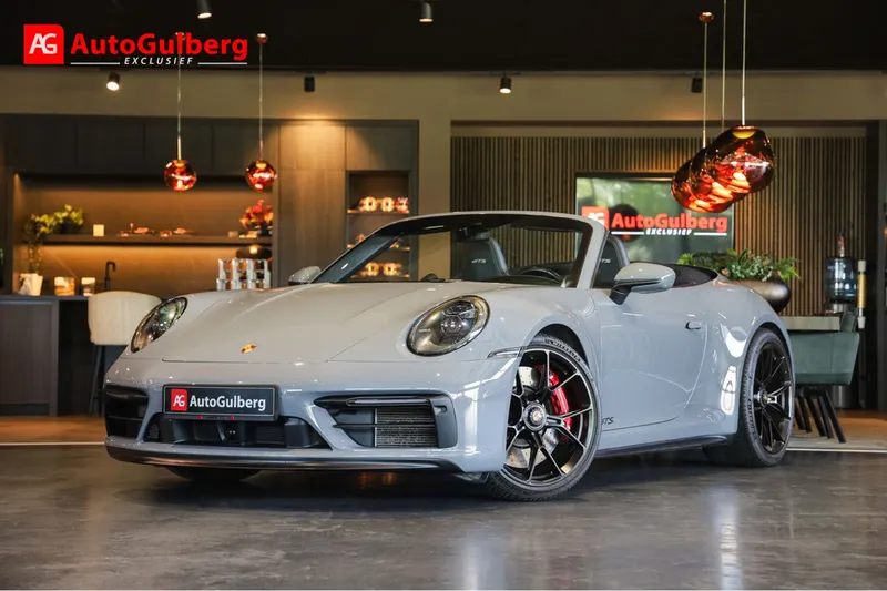Porsche 911 (2023)