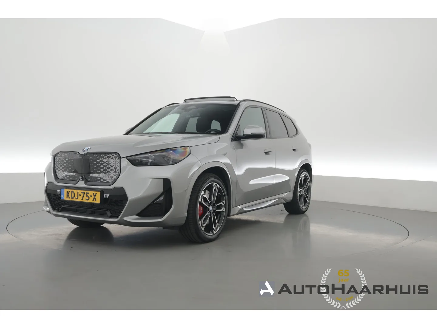 BMW iX1 (2026) — foto 1
