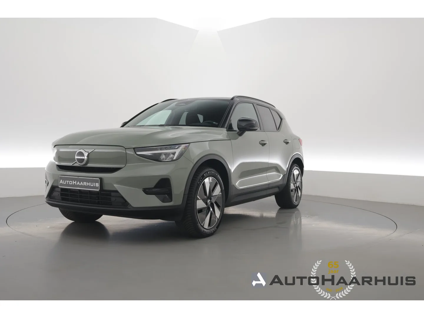 Volvo XC40 (2023) — foto 1