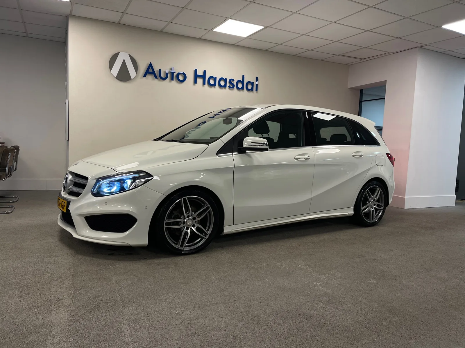 Mercedes-Benz B-Klasse (2015) — foto 1