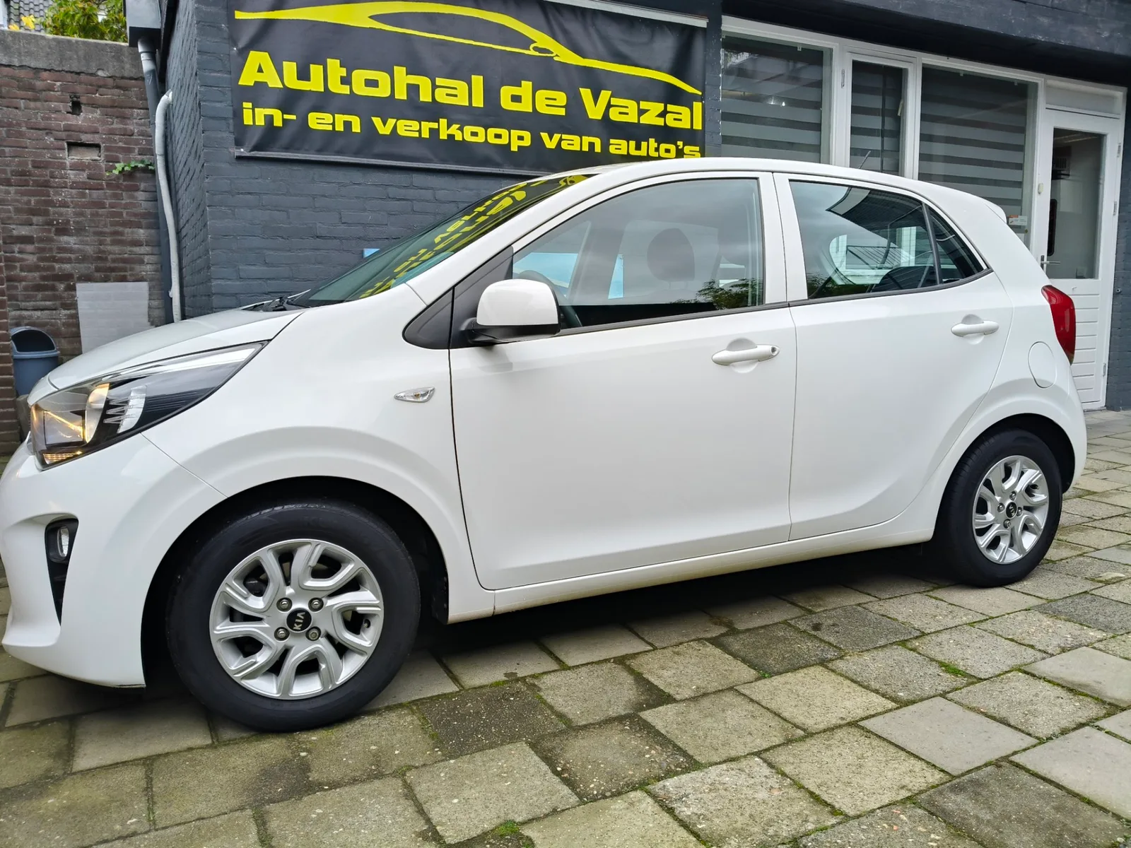 Kia Picanto (2019) — foto 1