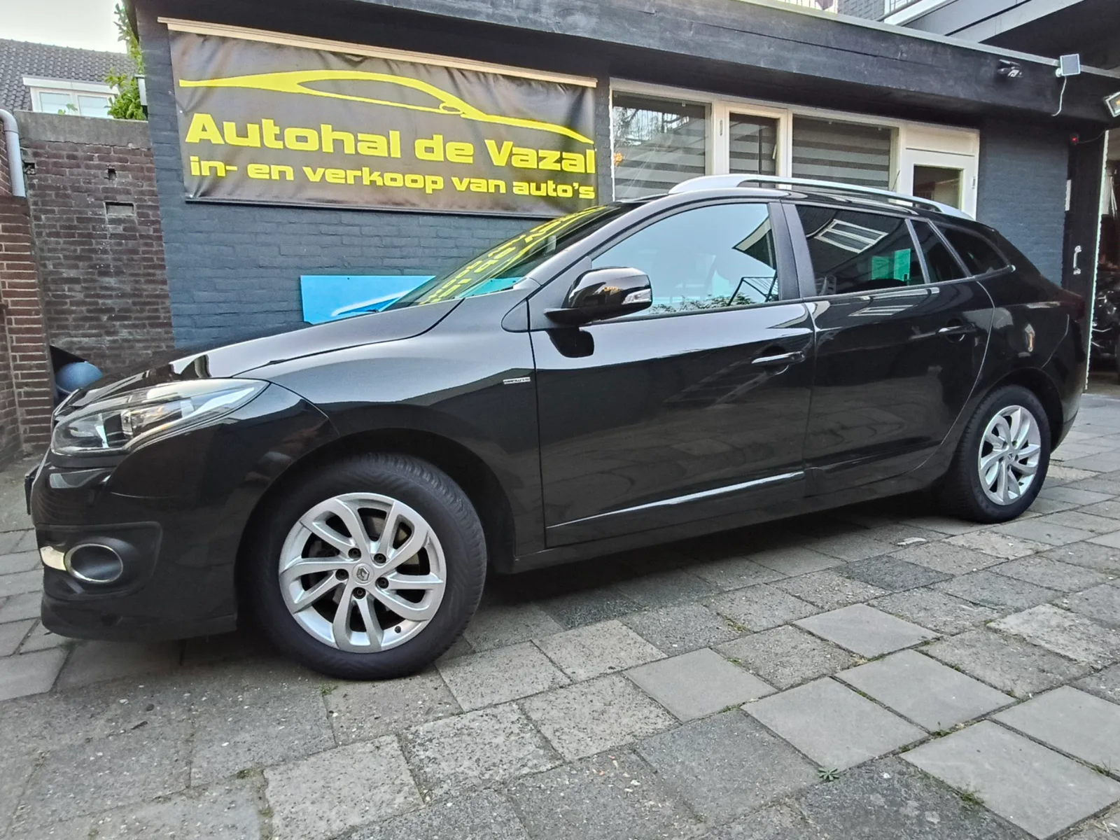 Renault Mégane (2015) — foto 1