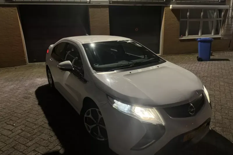 Opel Ampera (2012)