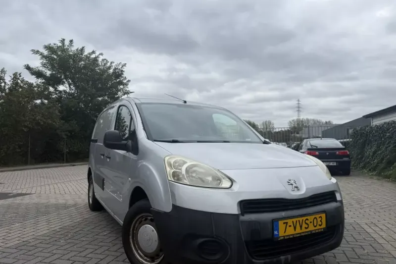 Peugeot Partner (2012)