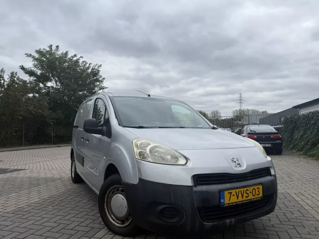 Peugeot Partner (2012) — foto 1