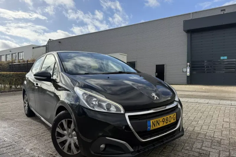 Peugeot 208 (2017)