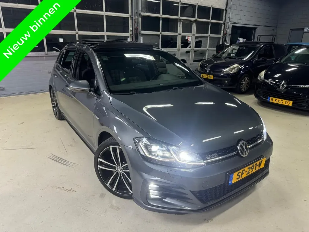 Volkswagen Golf (2017) — foto 1