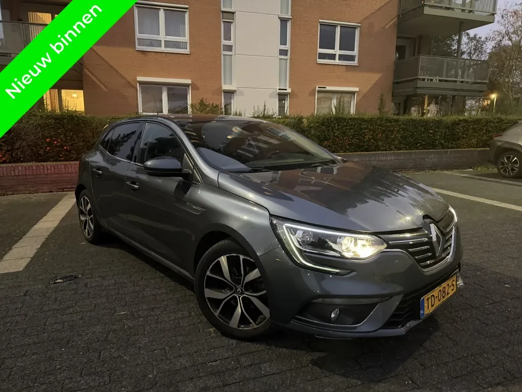 Renault Mégane (2018) — foto 1