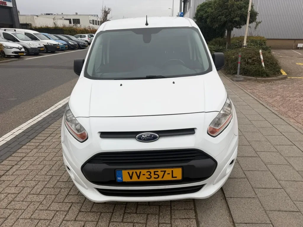 Ford Transit Connect (2016) — foto 1