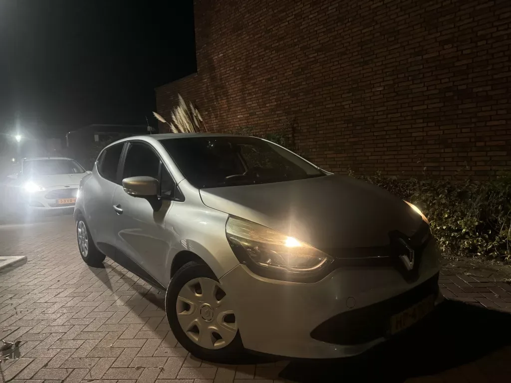 Renault Clio (2015) — foto 1