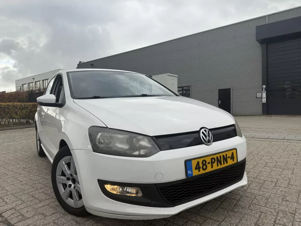 Volkswagen Polo (2011) — foto 1