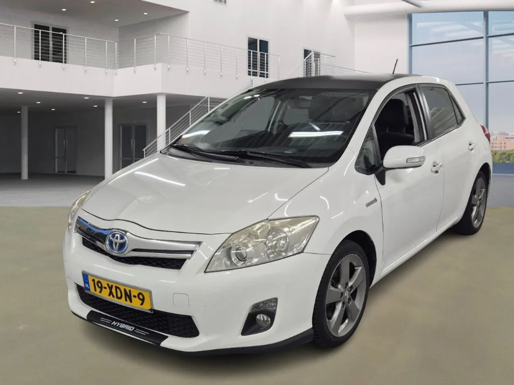 Toyota Auris (2012) — foto 1