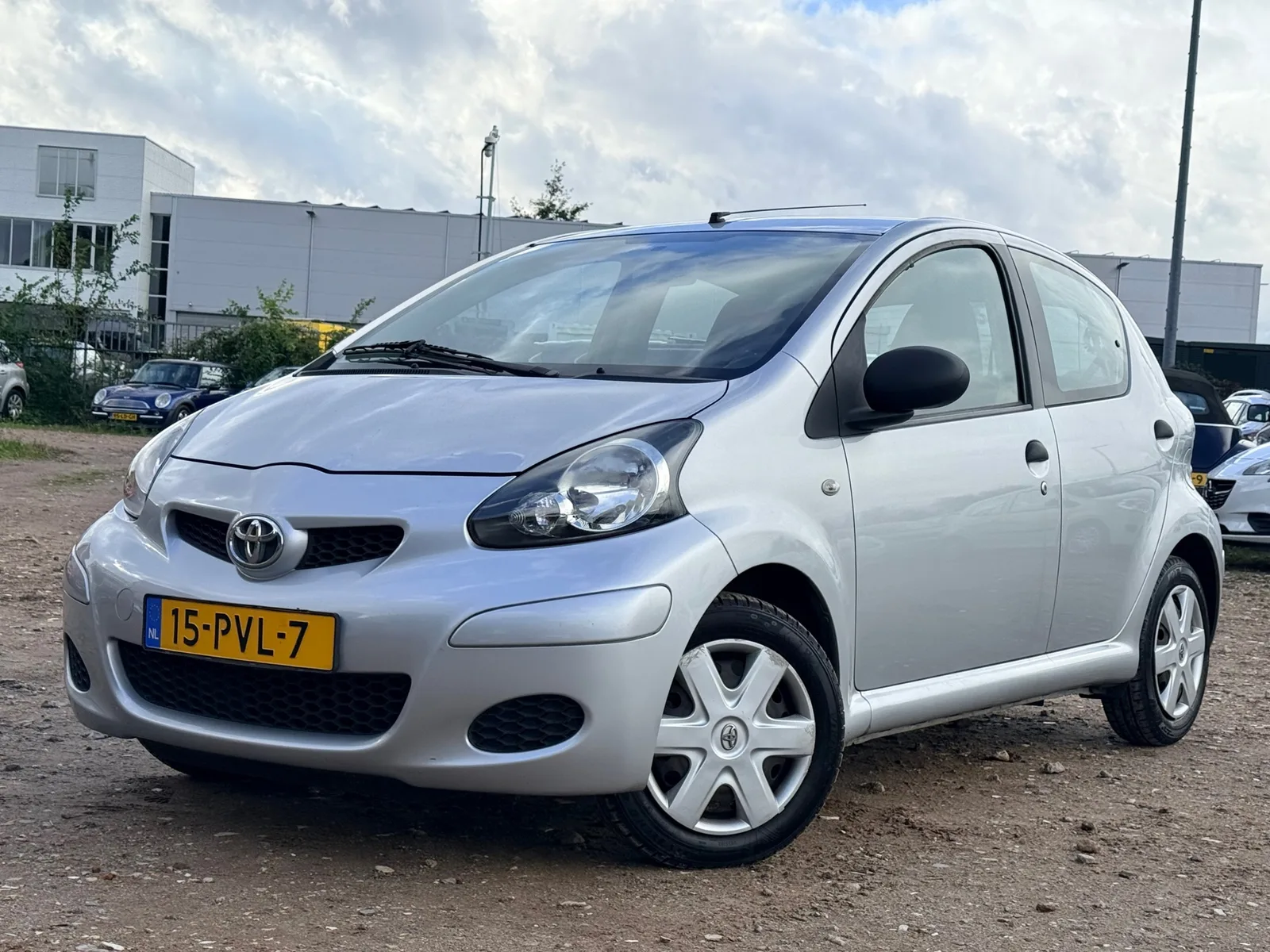 Toyota Aygo (2011) — foto 1