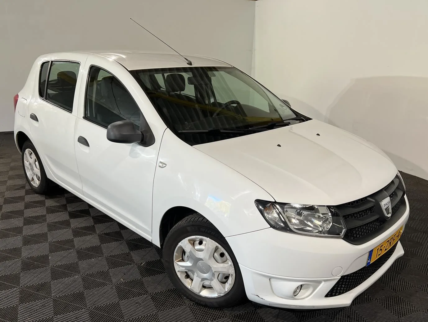 Dacia Sandero (2013) — foto 1