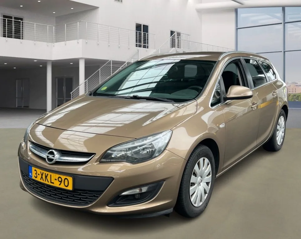Opel Astra (2014) — foto 1