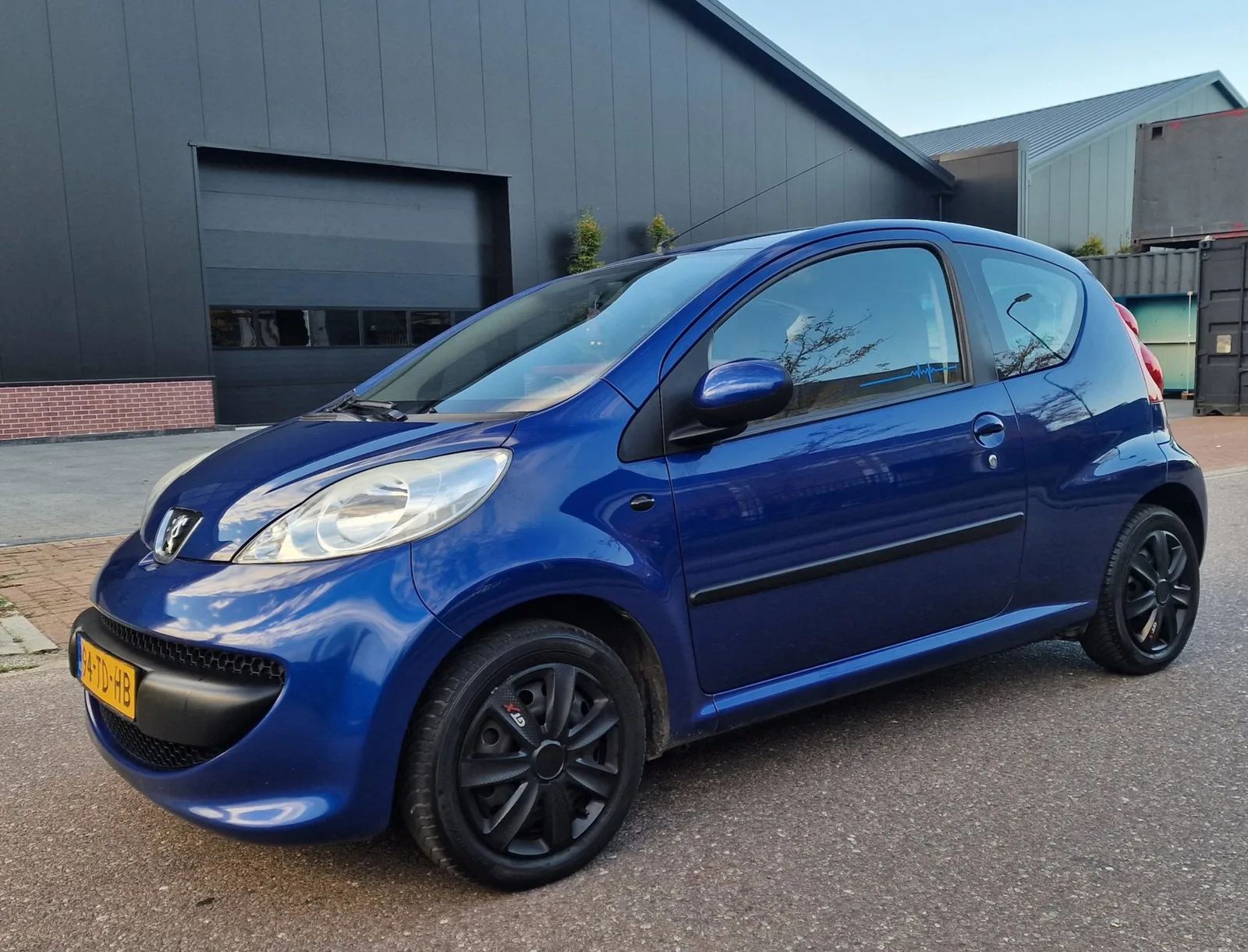 Peugeot 107 (2006) — foto 1