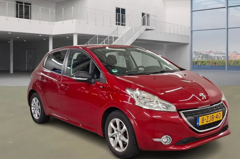 Peugeot 208 (2015)