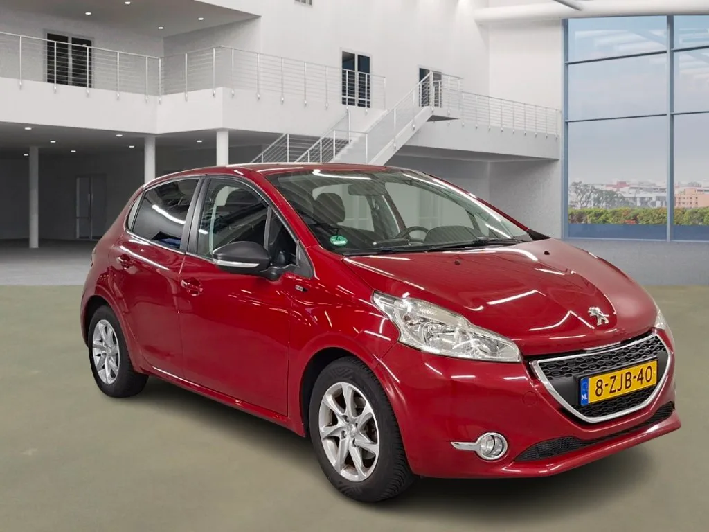 Peugeot 208 (2015) — foto 1