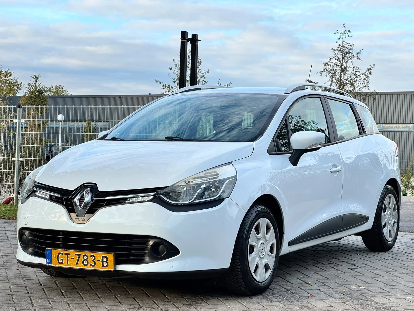 Renault Clio (2015) — foto 1
