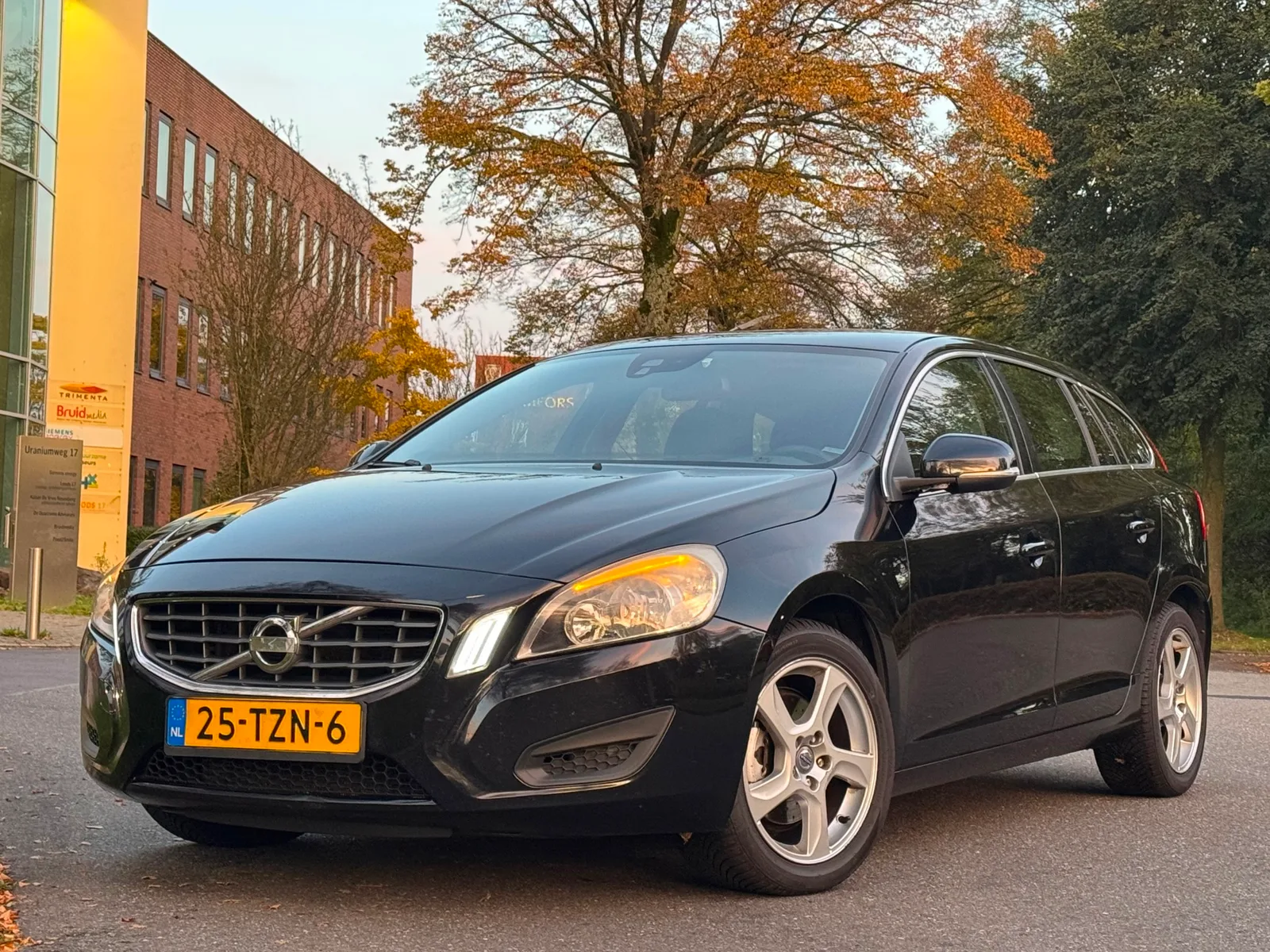 Volvo V60 (2012) — foto 1
