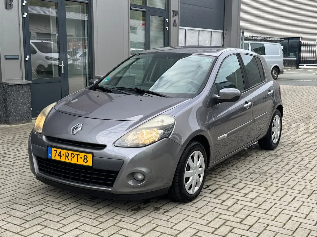 Renault Clio (2011) — foto 1