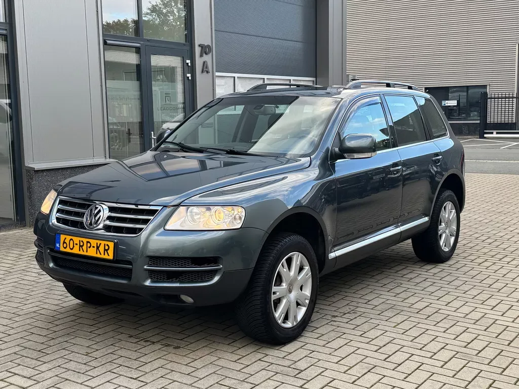 Volkswagen Touareg (2005) — foto 1