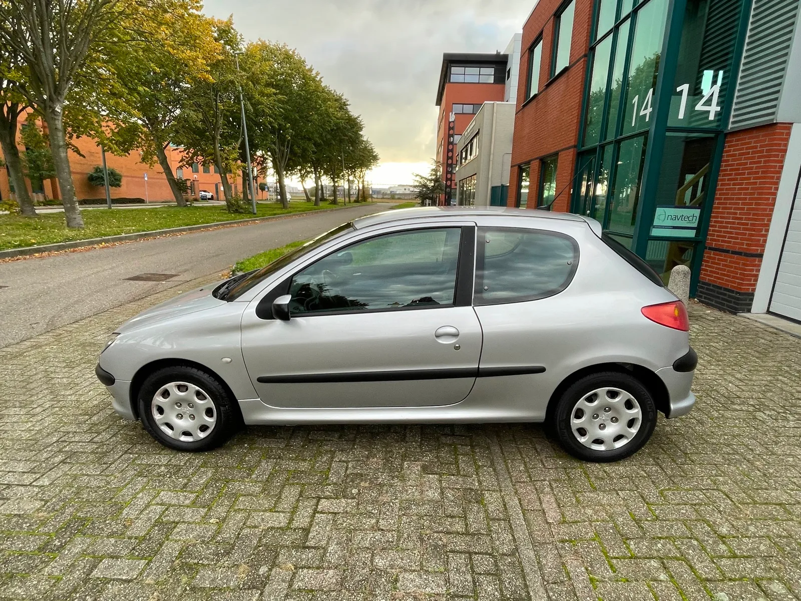 Peugeot 206 (2004) — foto 1