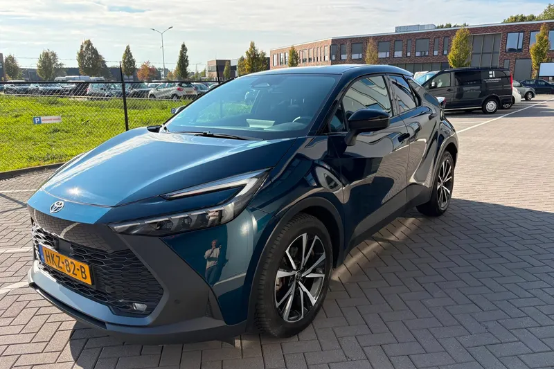Toyota C-HR (2024)