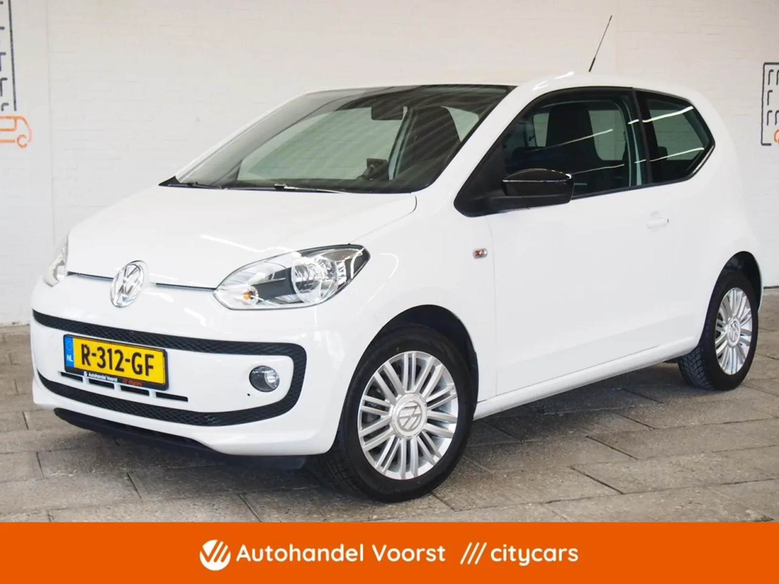 Volkswagen Up! (2014) — foto 1