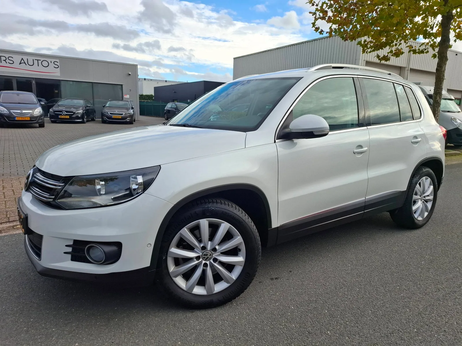 Volkswagen Tiguan (2015) — foto 1