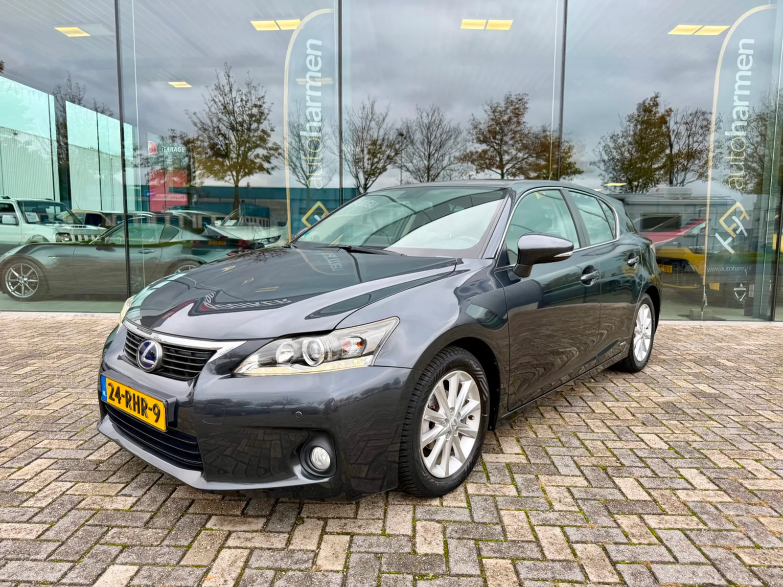 Lexus CT (2011) — foto 1