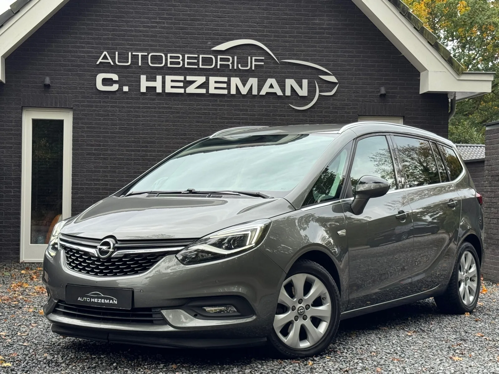 Opel Zafira (2016) — foto 1