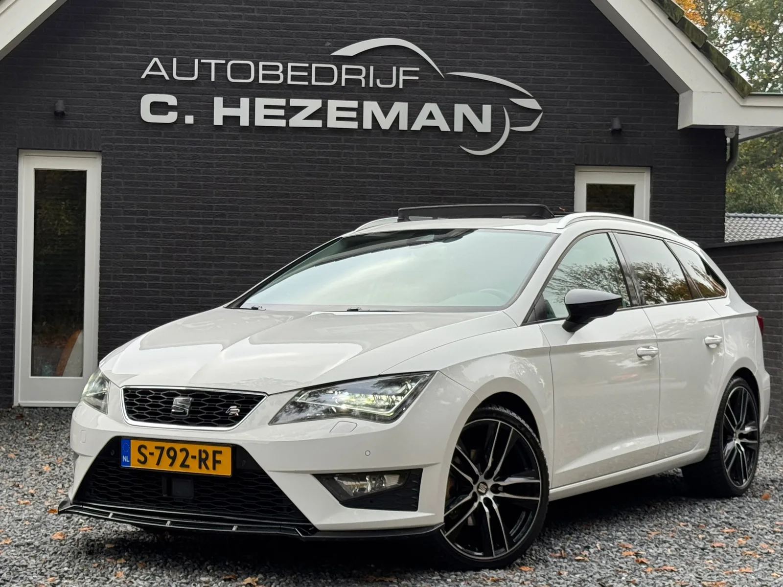 SEAT Leon (2014) — foto 1