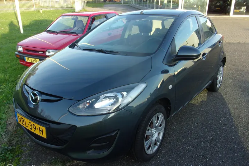 Mazda 2 (2012)
