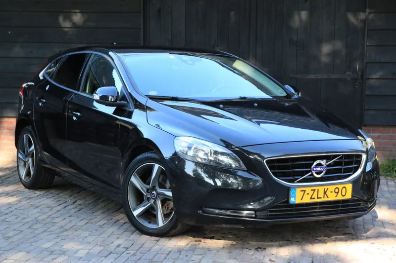 Volvo V40 (2015)