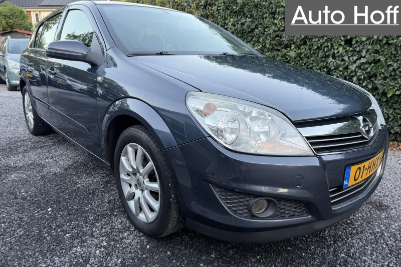 Opel Astra (2008)
