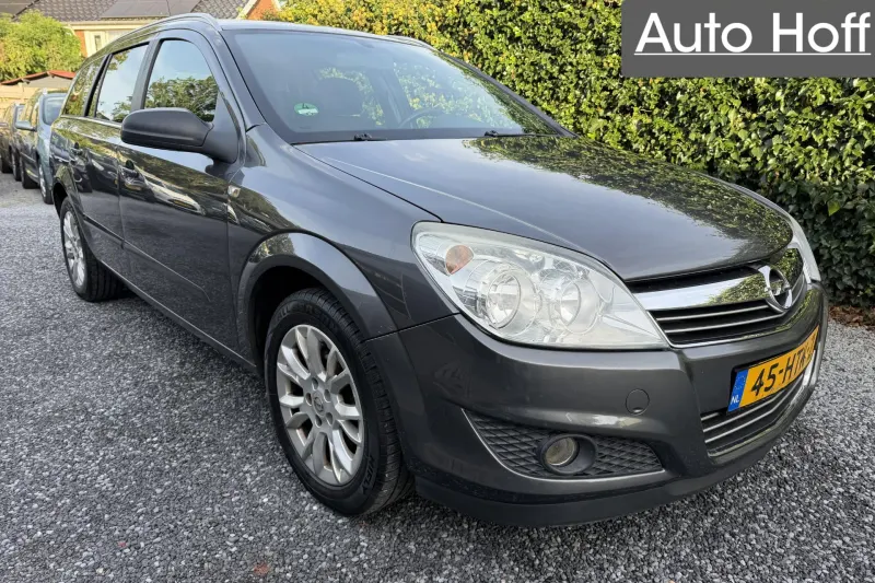 Opel Astra (2009)