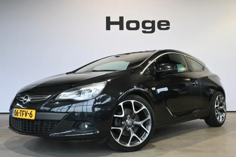 Opel Astra (2012)