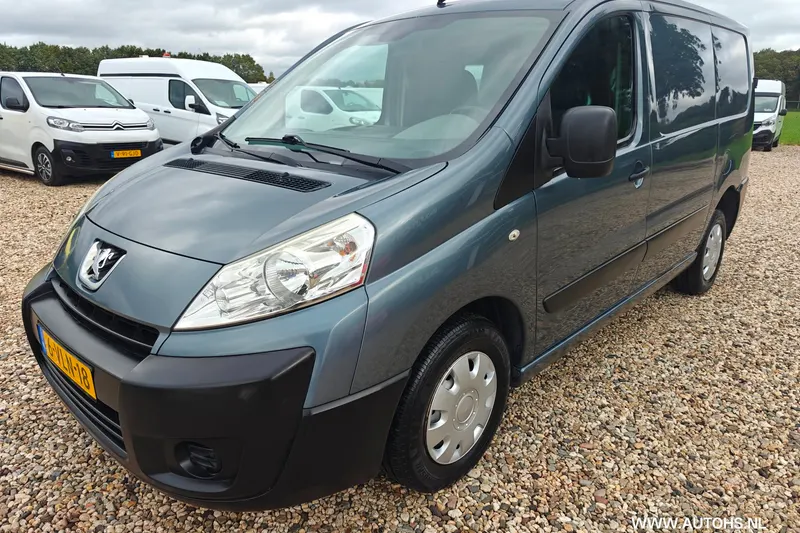 Peugeot Expert (2011)