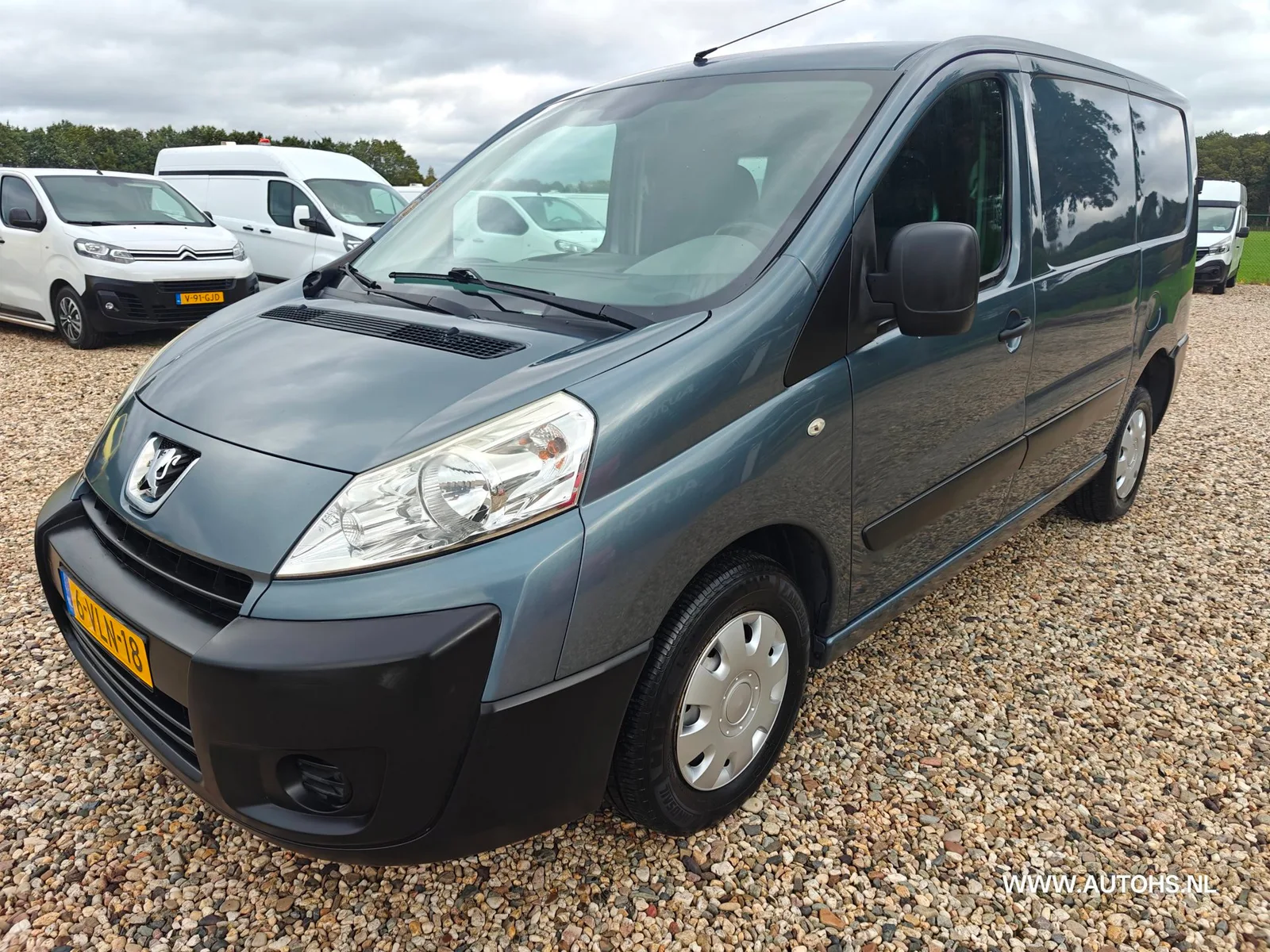Peugeot Expert (2011) — foto 1