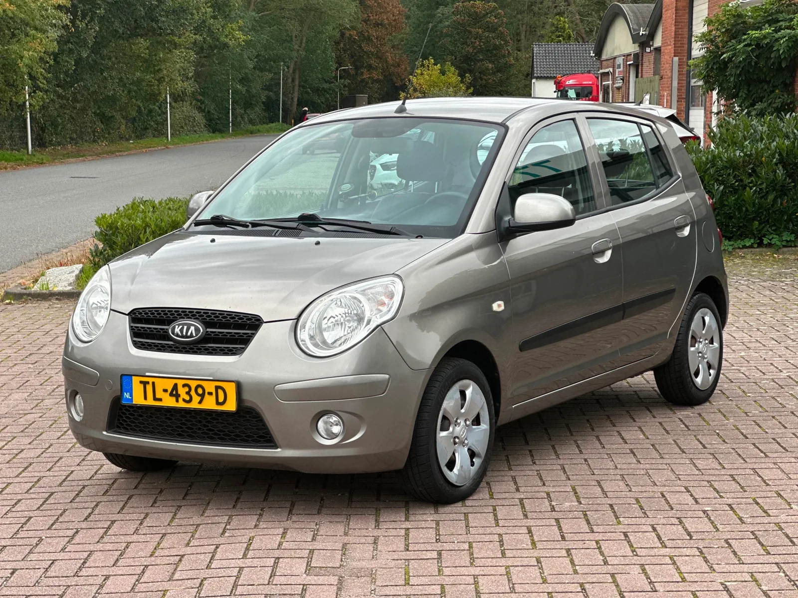 Kia Picanto (2010) — foto 1