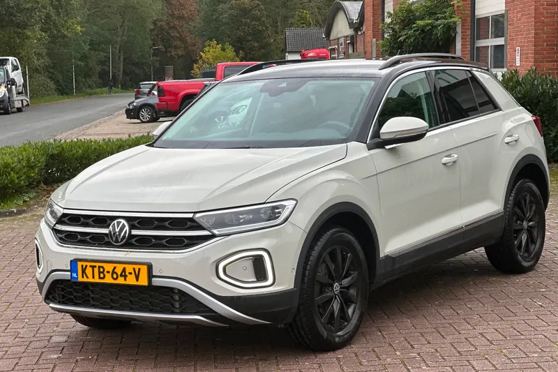 Volkswagen T-Roc (2024)
