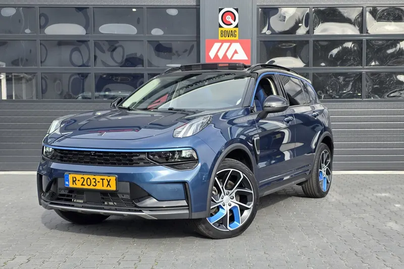 Lynk & Co 01 (2022)