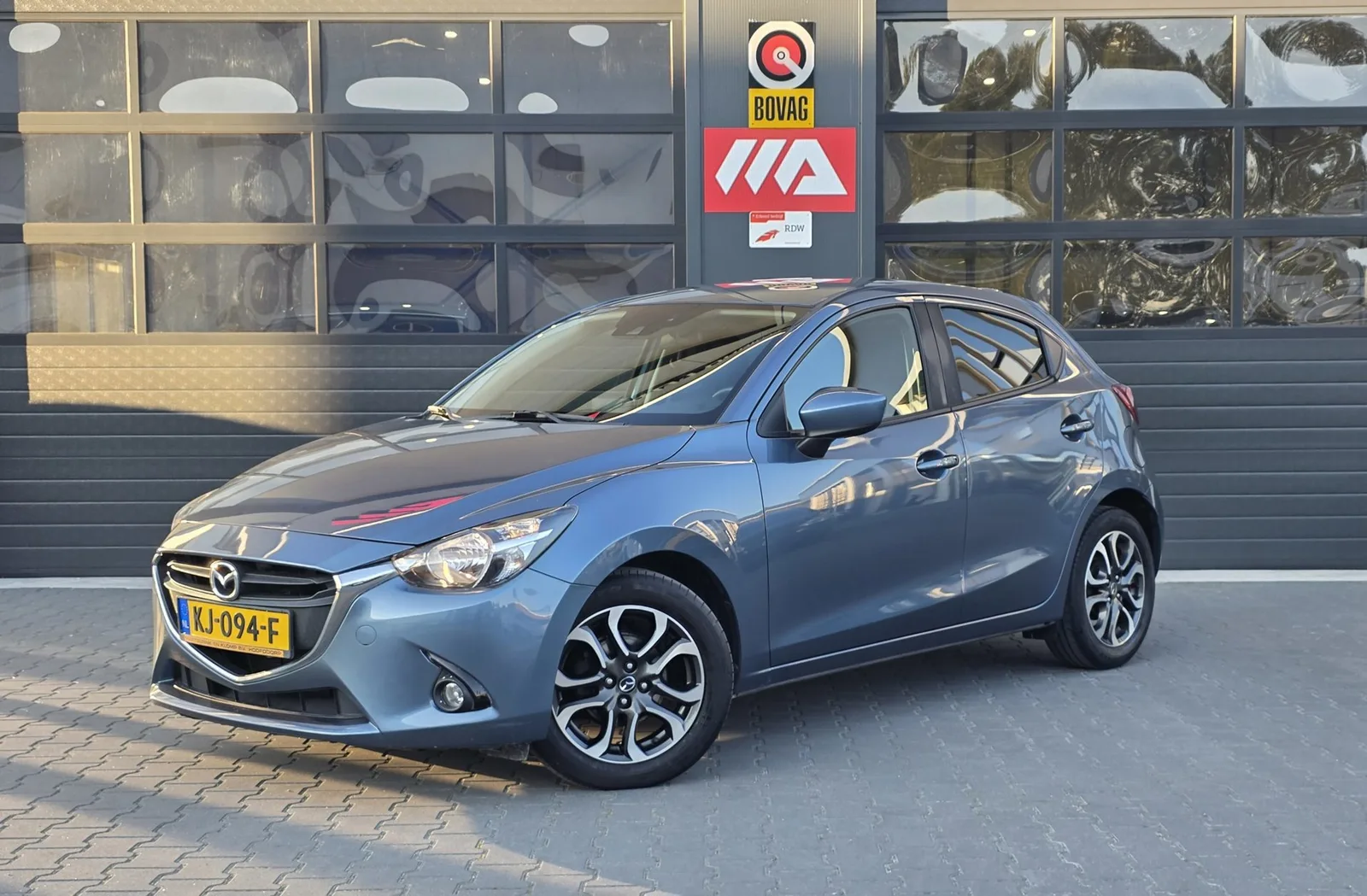 Mazda 2 (2016) — foto 1