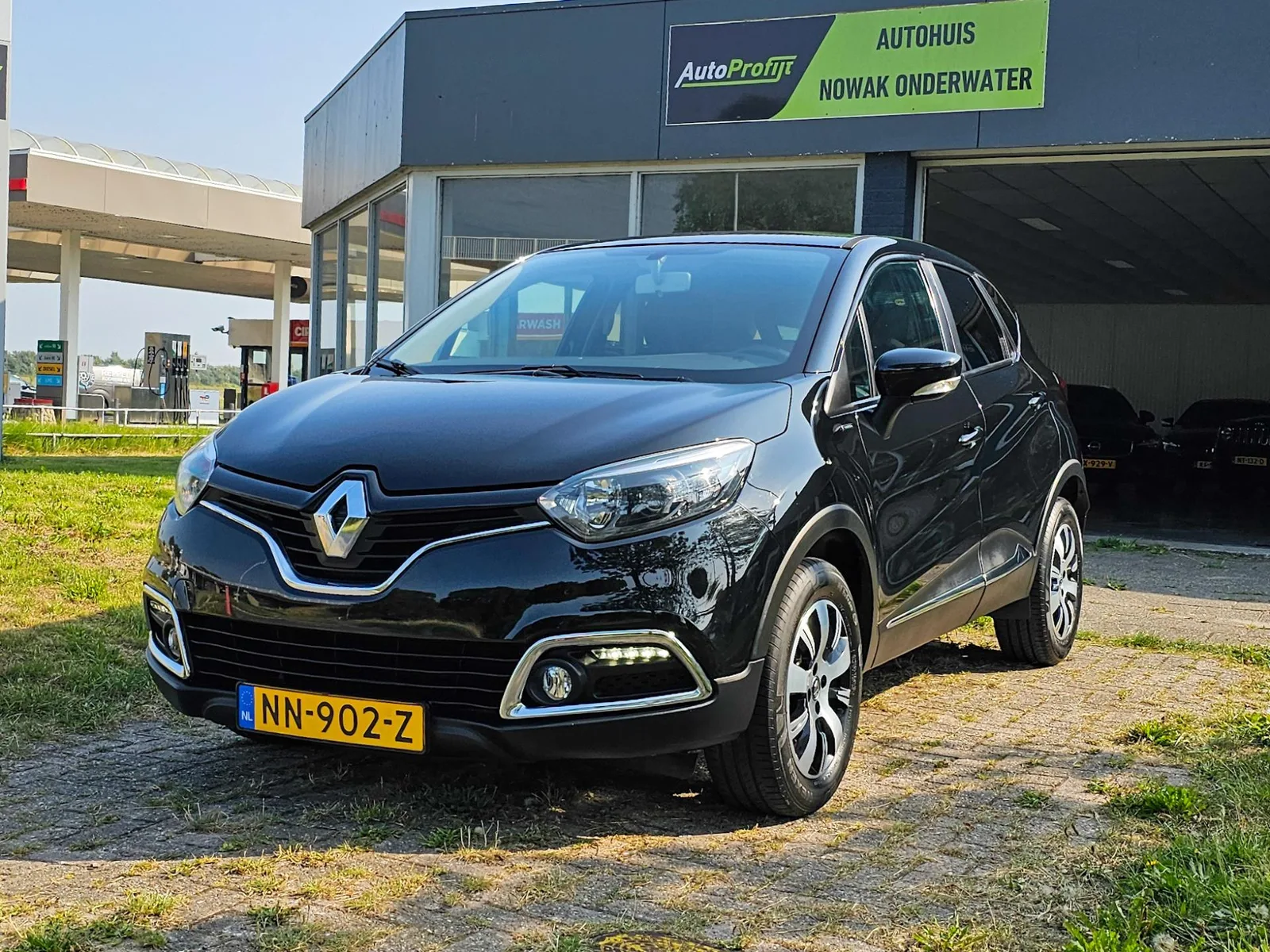 Renault Captur (2017) — foto 1