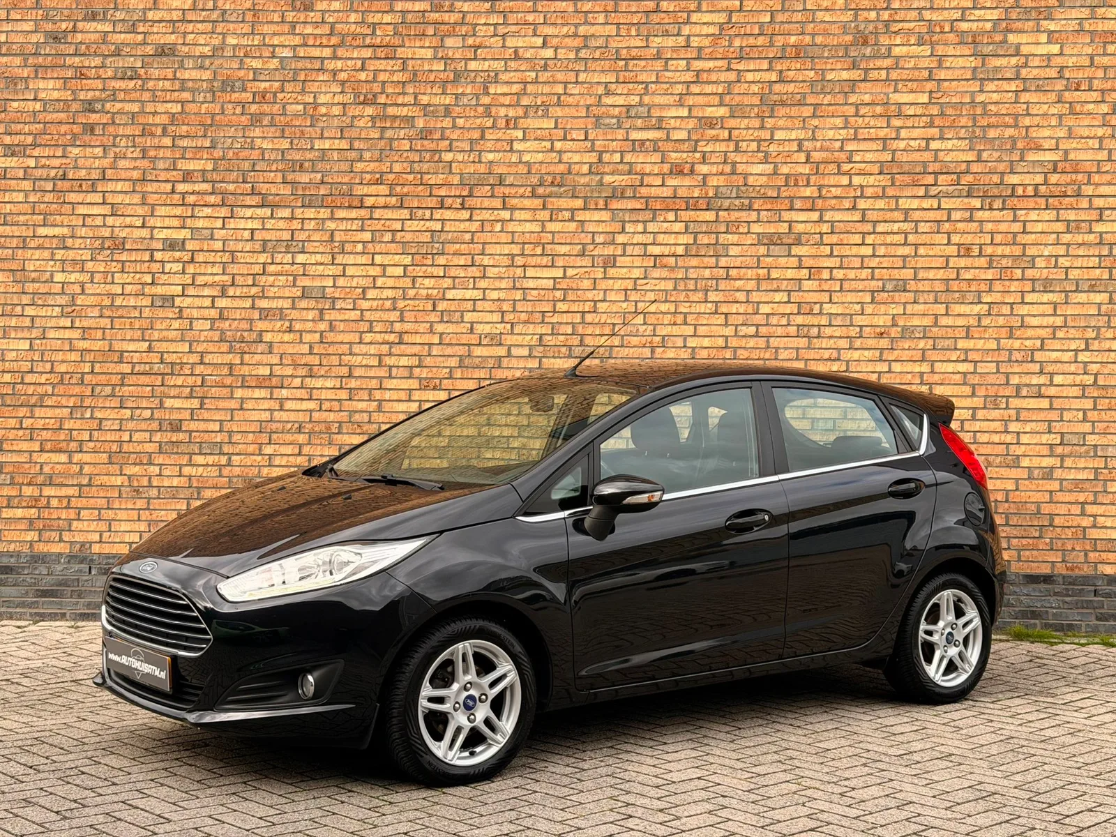 Ford Fiesta (2013) — foto 1