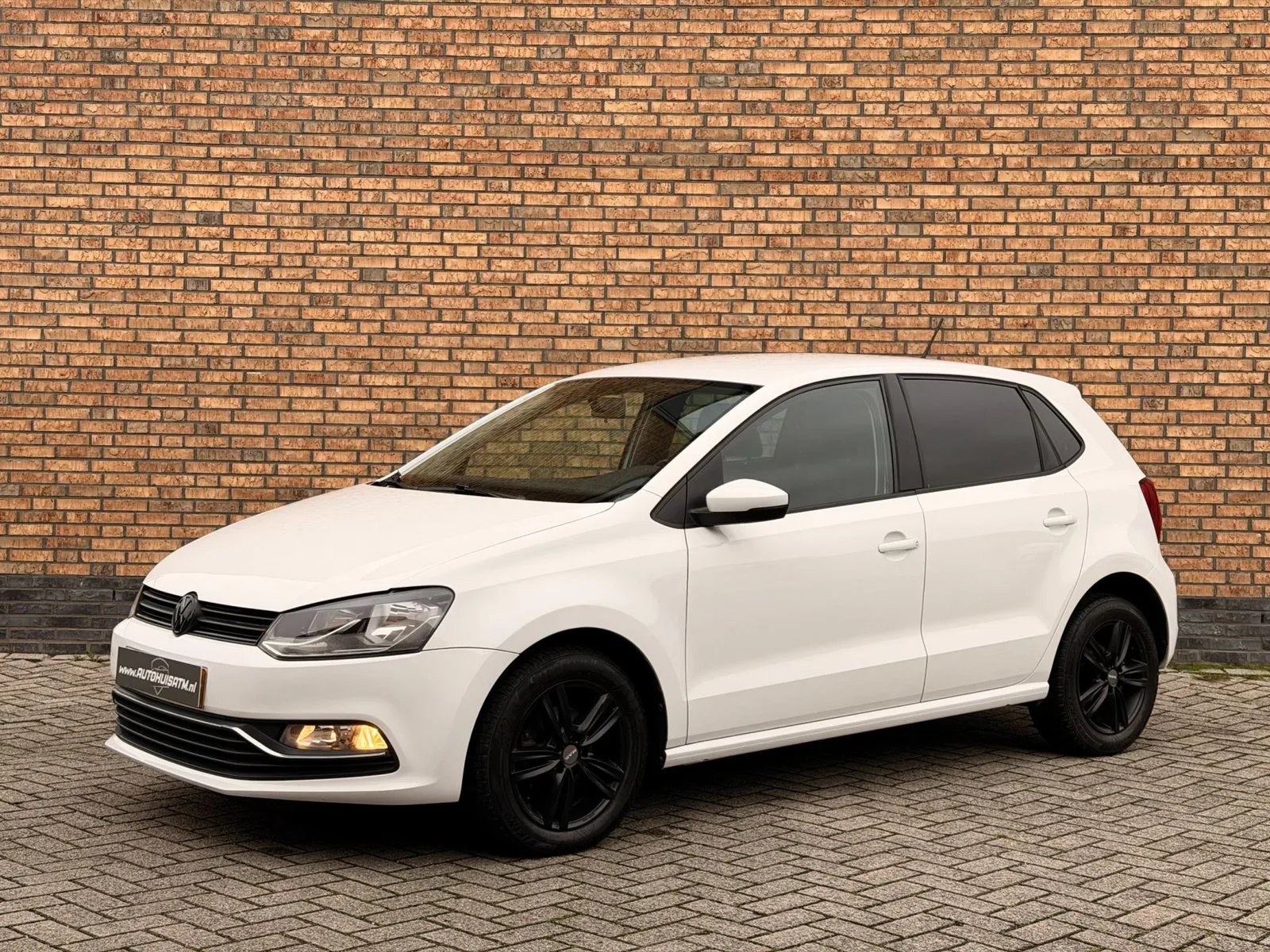 Volkswagen Polo (2016) — foto 1